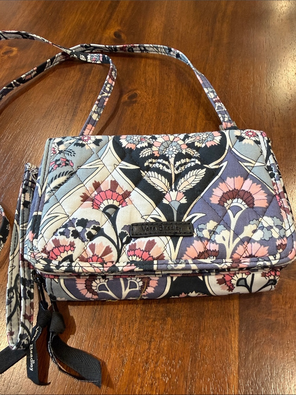 Brand New Without Tags Vera Bradley Quilted Floral Crossbody w/wristlet Strap